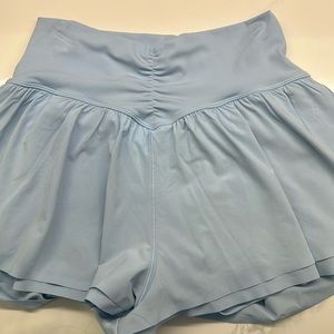 AERIE RUCHED FLOWY SHORTS COLOR LIGHT BLUE